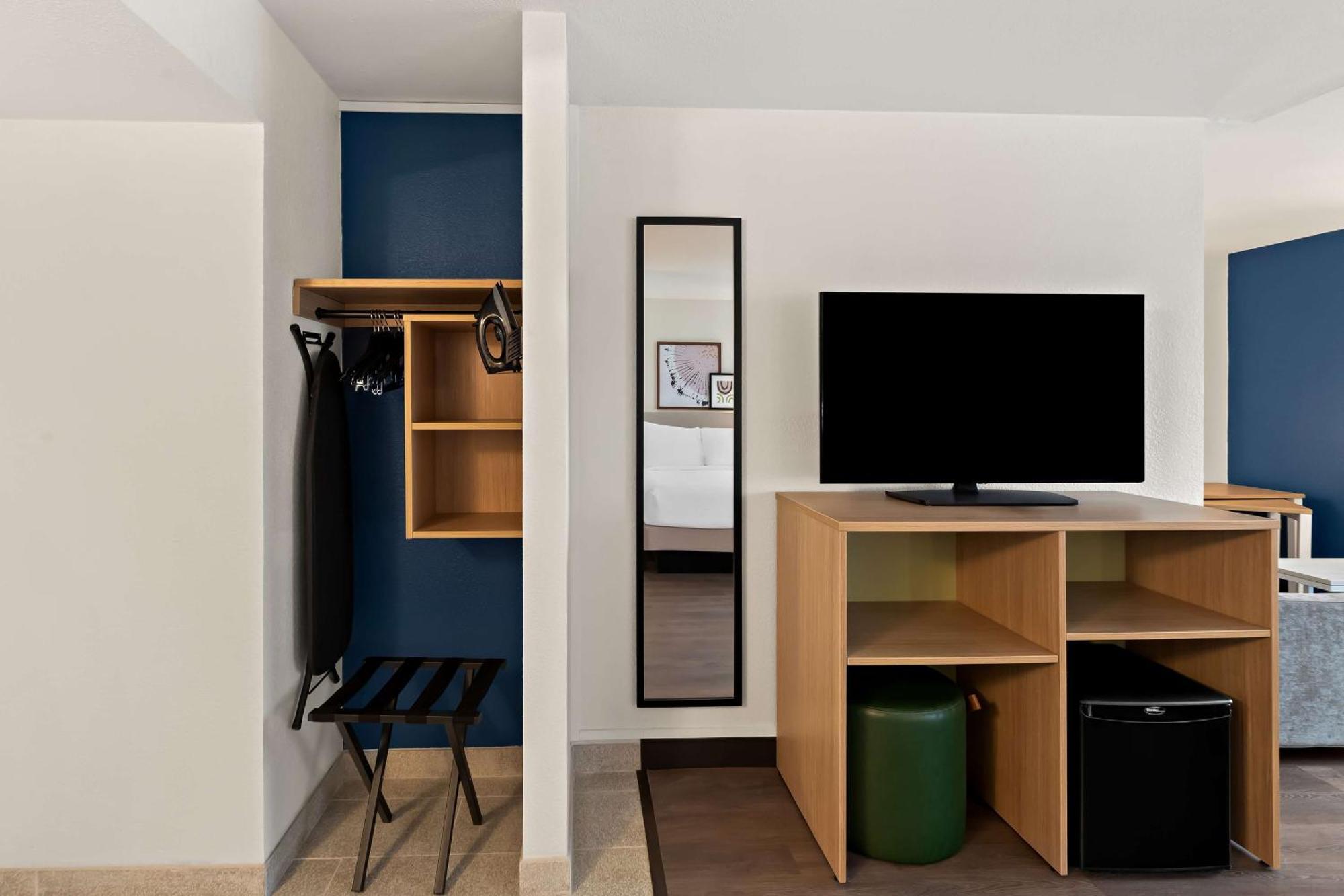 ซูเปอร์ 8 บาย วินด์แฮม วิชิตา อีสต์ Hotel วิชิต้า ภายนอก รูปภาพ